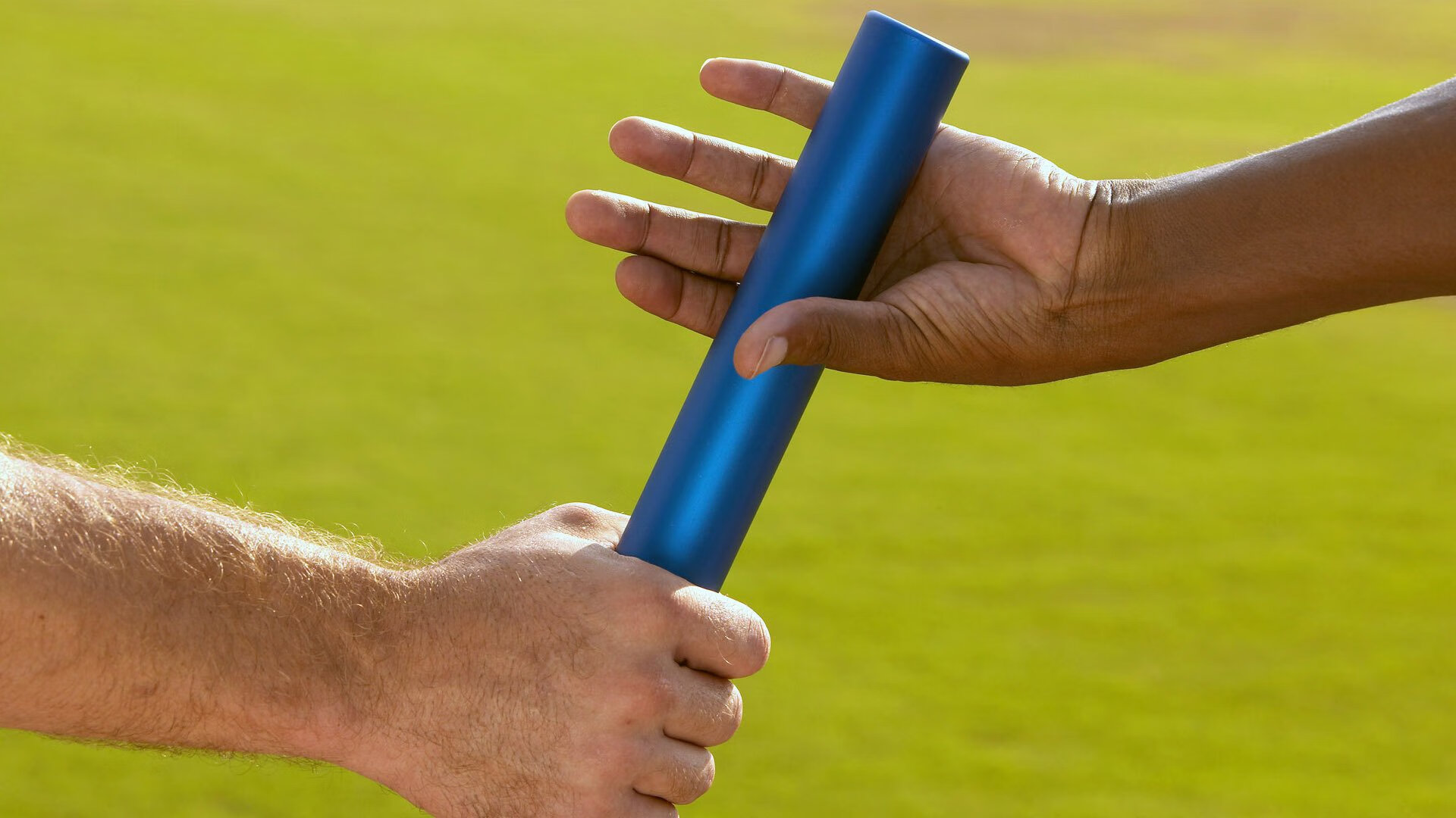 赛事志愿者奖学金制度激励更多学生参与赛事服务，赛会志愿者